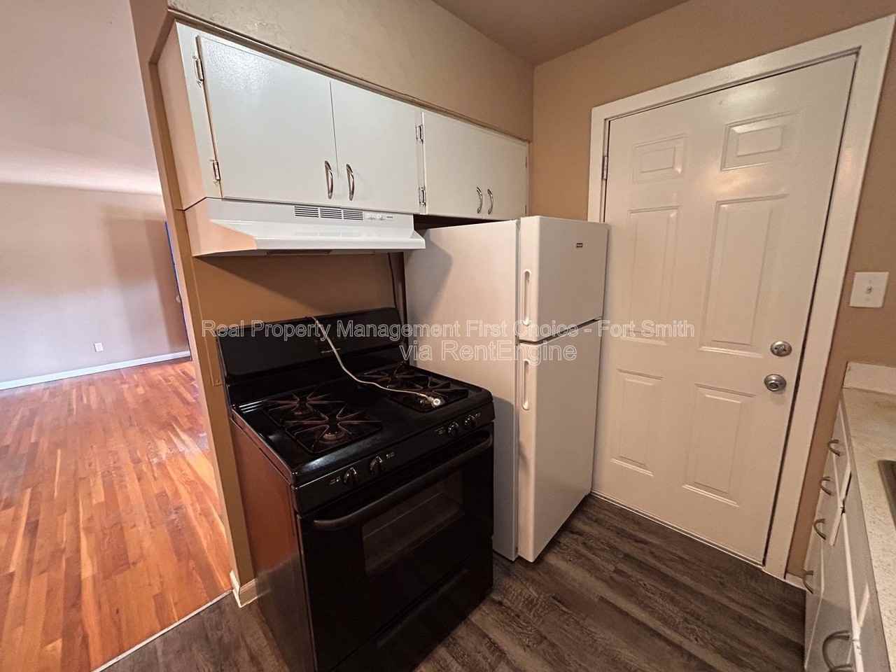 2301 S V St #7 - Photo 7 of 13