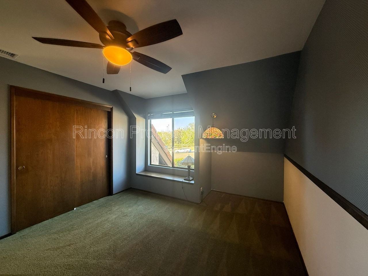 408 Galvin Cir - Photo 7 of 23