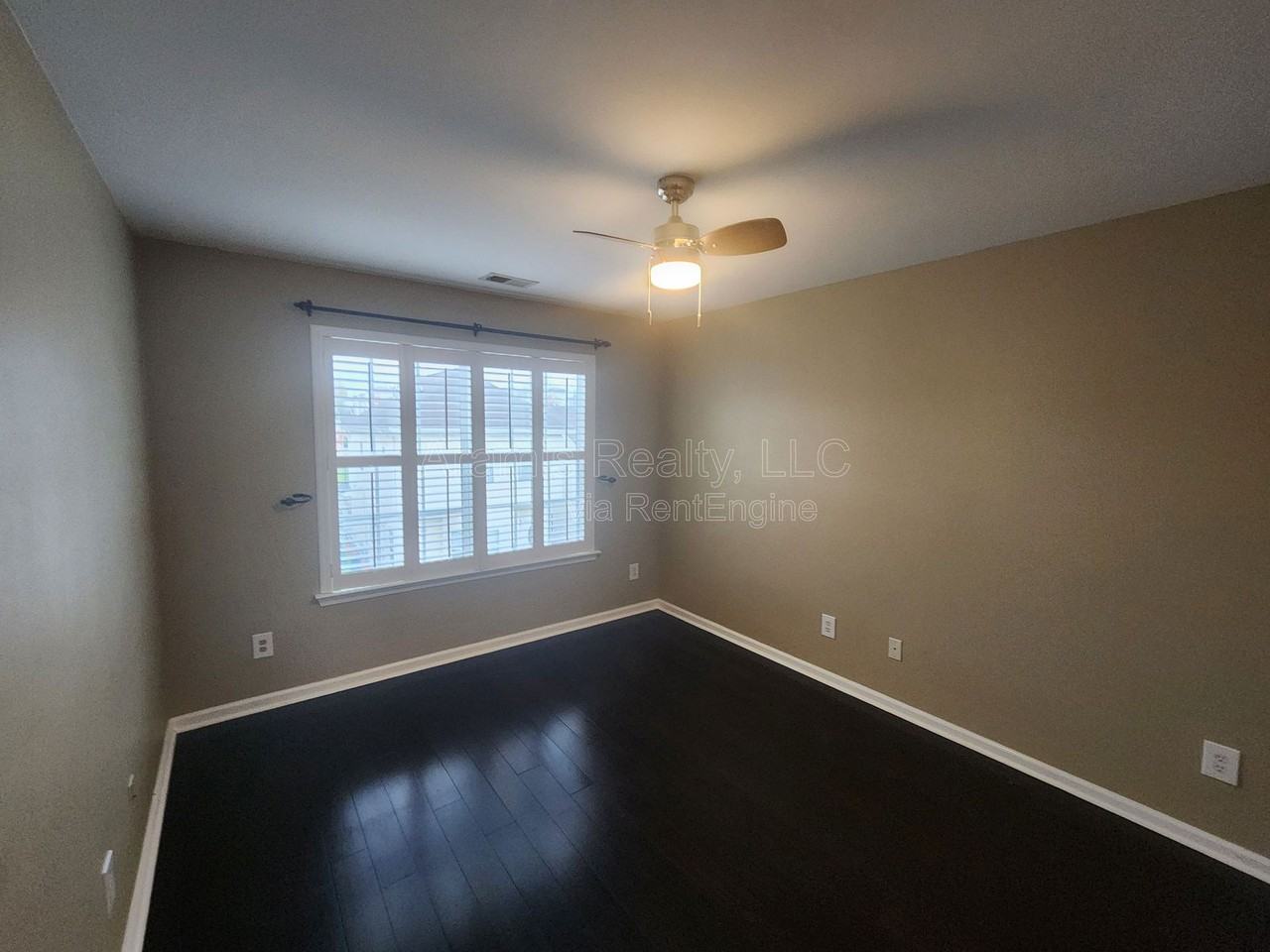 587 Delbridge St Nw - Photo 6 of 12