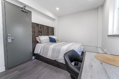 61 Parent Avenue - Photo 3 of 9