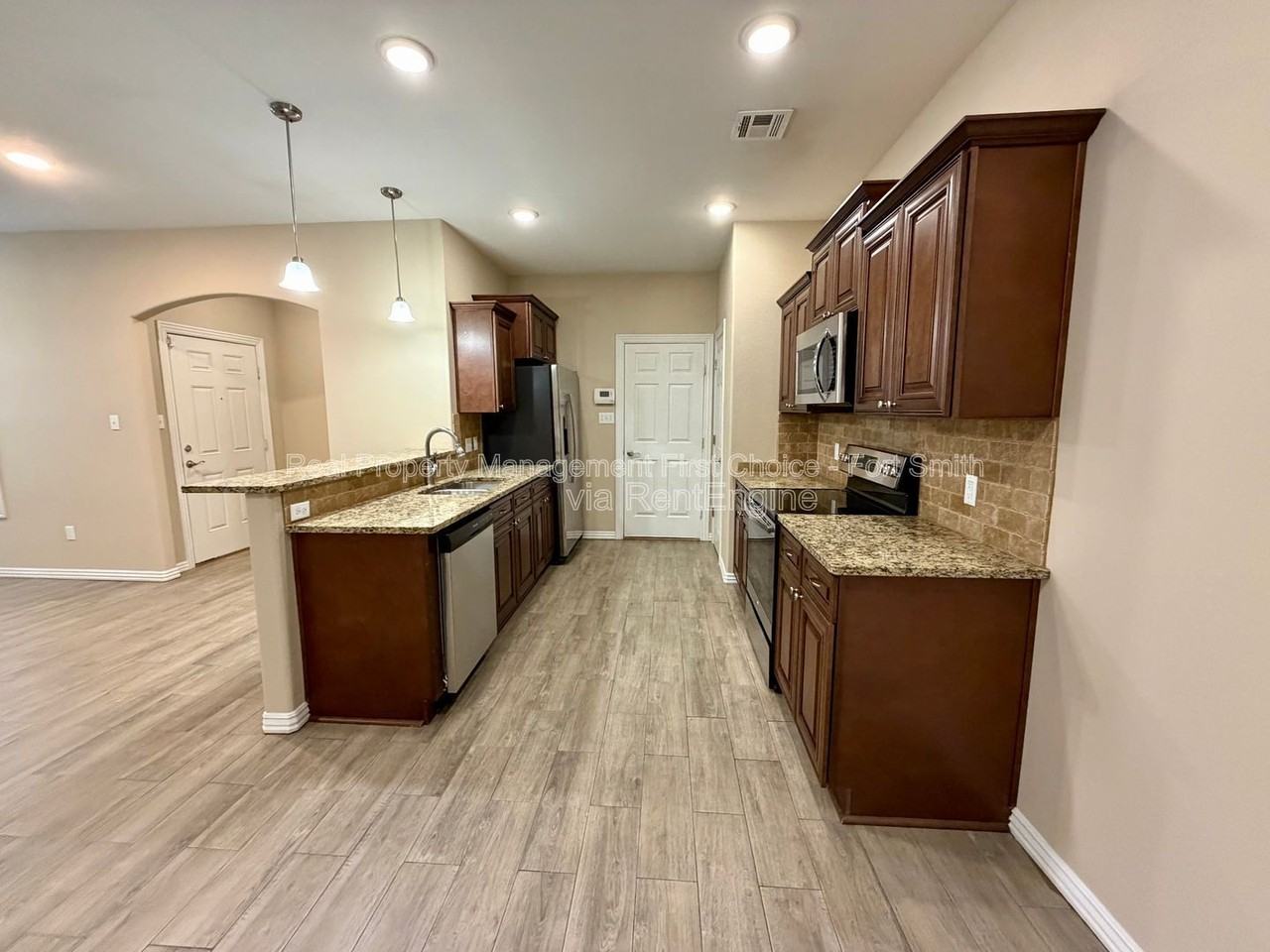 9720 Haven Blvd - Photo 4 of 16