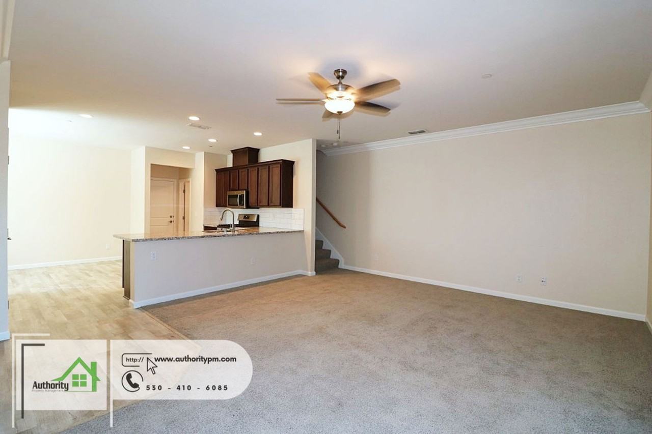 810 Mission De Oro Dr - Photo 4 of 26