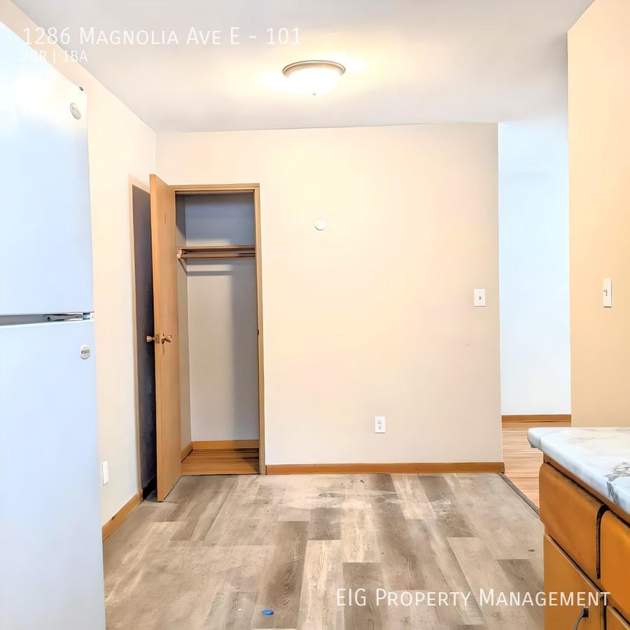 Parklawn - Photo 4 of 50