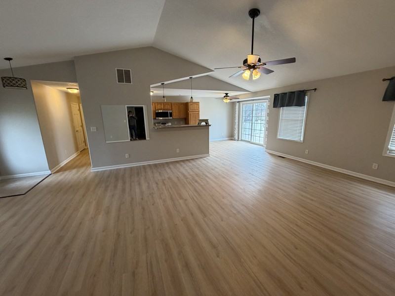 1800 Persimmon Ave - Photo 4 of 8