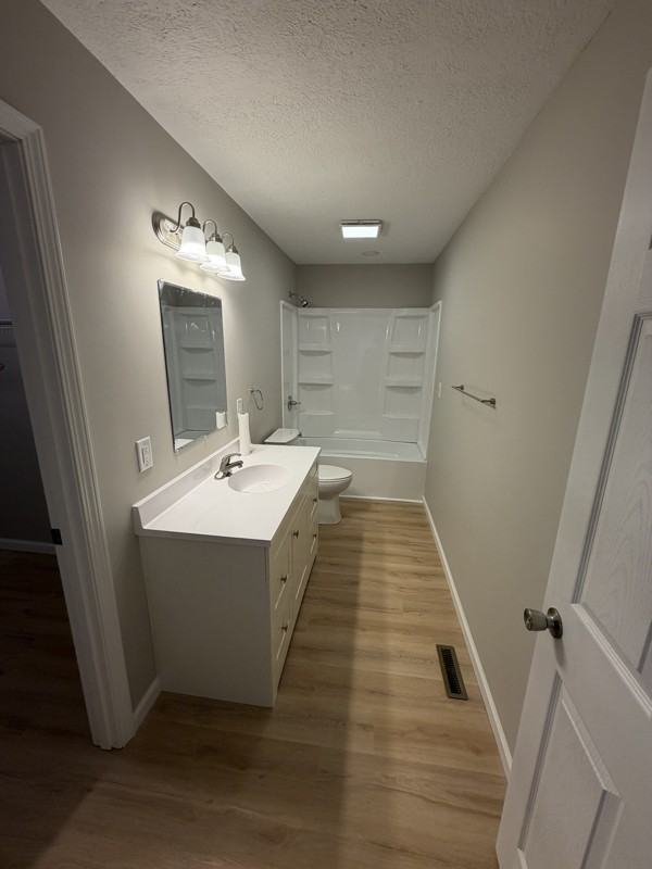 1800 Persimmon Ave - Photo 6 of 8