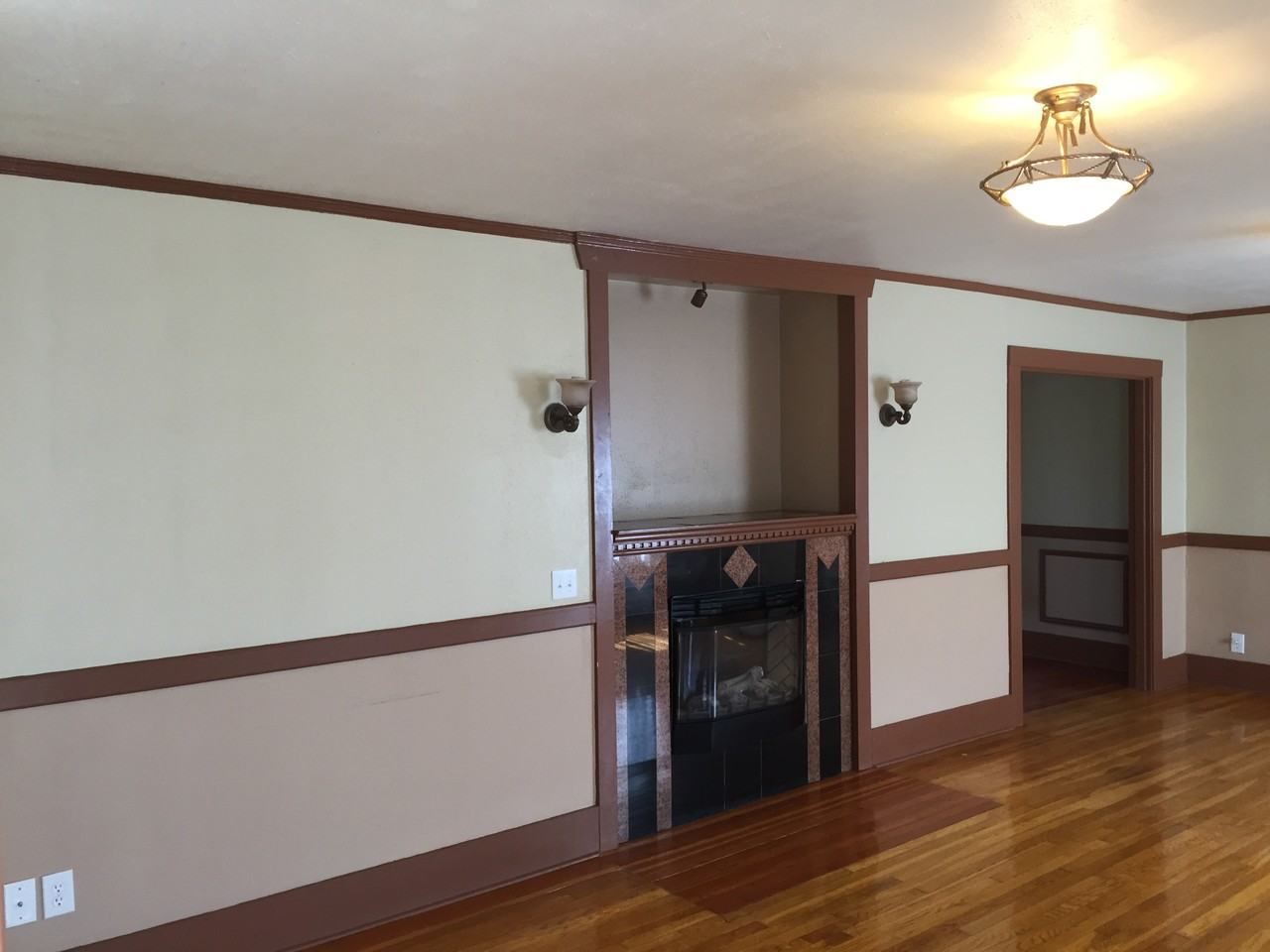 105 125th St E - Photo 2 of 10