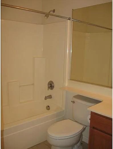 1091 Cabernet Ct - Photo 5 of 10