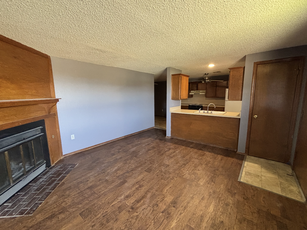 2508 Ne Dearborn Ave - Photo 3 of 10