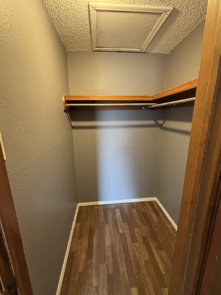 2508 Ne Dearborn Ave - Photo 7 of 10