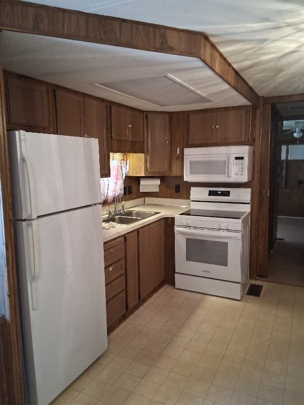 275 N Saguaro Dr #B7 - Photo 3 of 11