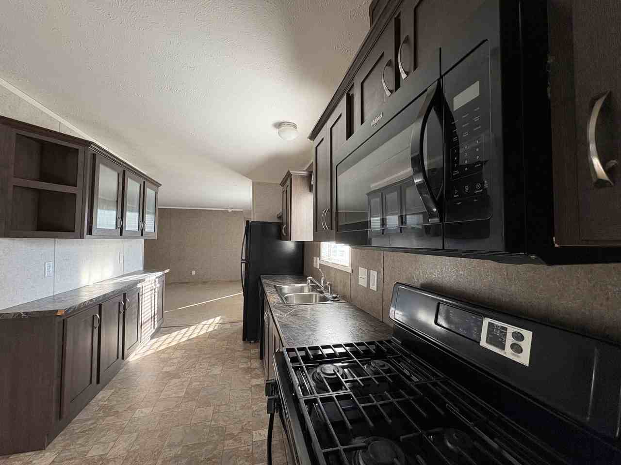 12 E Manor St - Photo 4 of 12