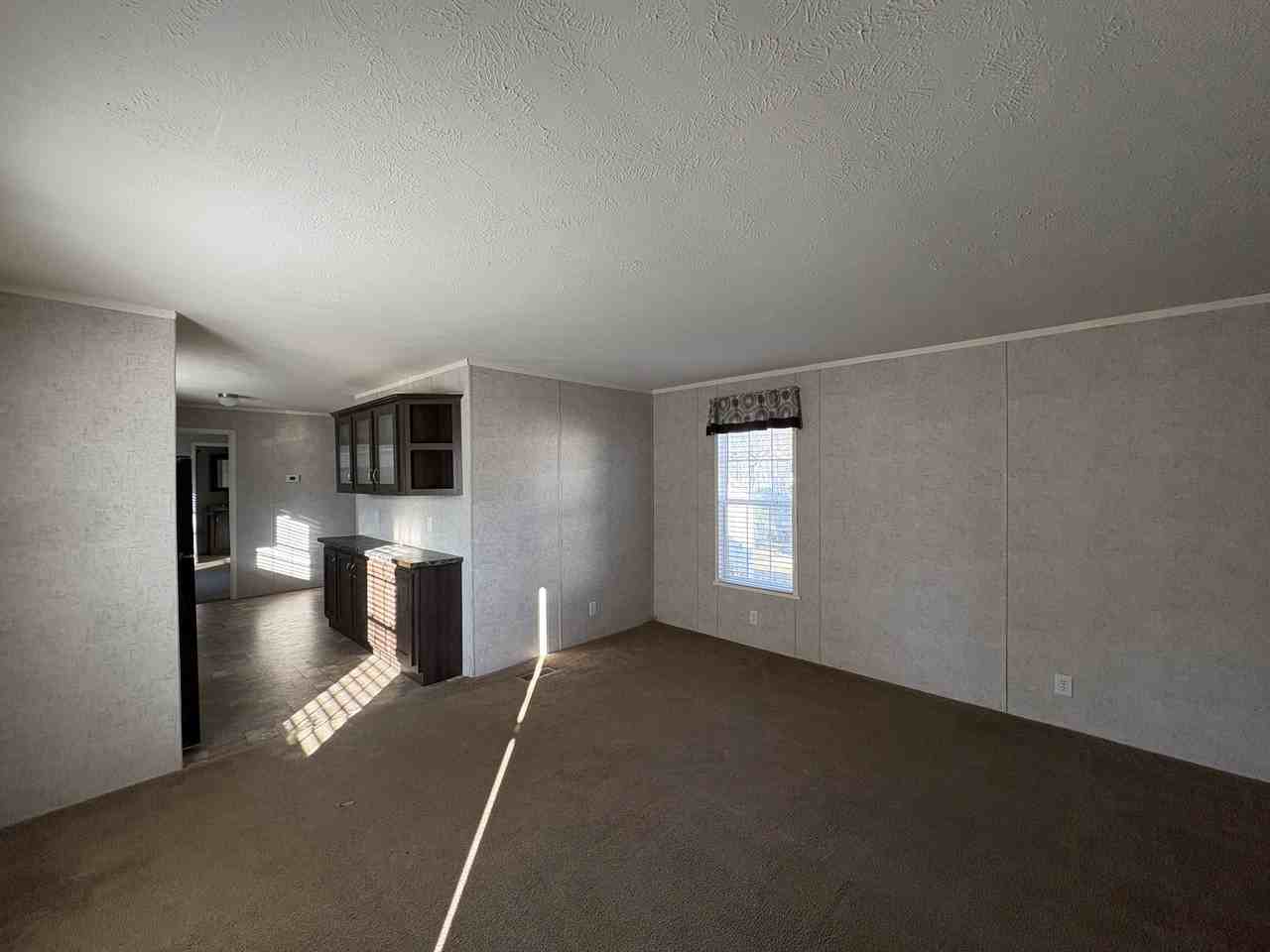 12 E Manor St - Photo 6 of 12