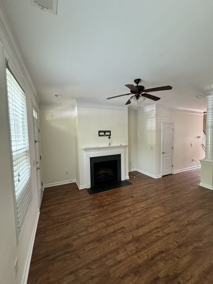 9828 Longstone Ln - Photo 3 of 18