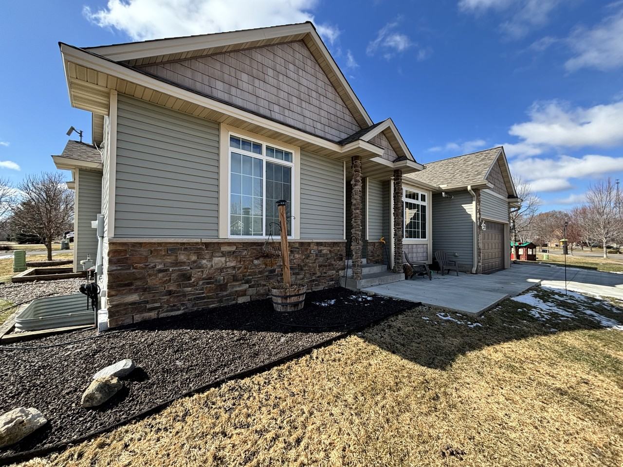 6364 Bakken St - Photo 4 of 20