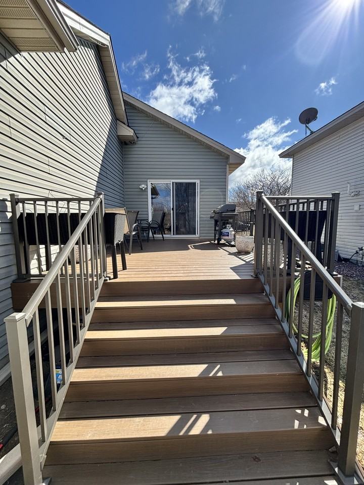 6364 Bakken St - Photo 7 of 20