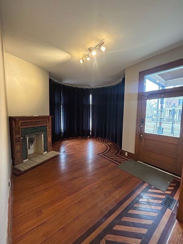 644 Dayton St #1 - Photo 2 of 16