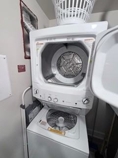 824 18th St Ne #001 - Photo 2 of 10