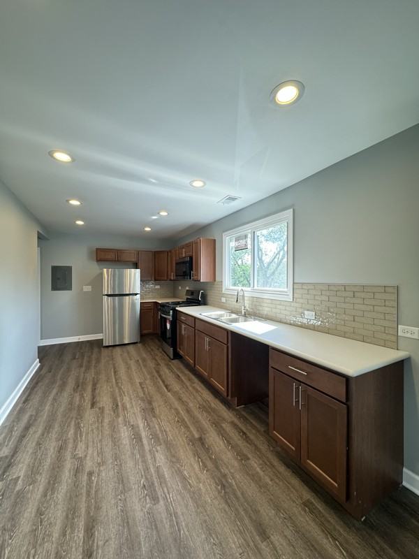 7141 S Damen Ave #2 - Photo 2 of 11