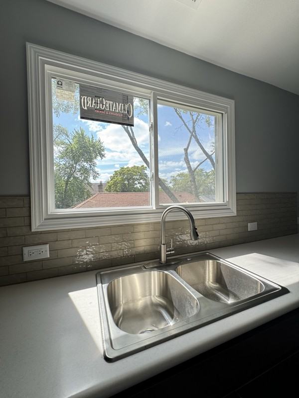 7141 S Damen Ave #2 - Photo 4 of 11