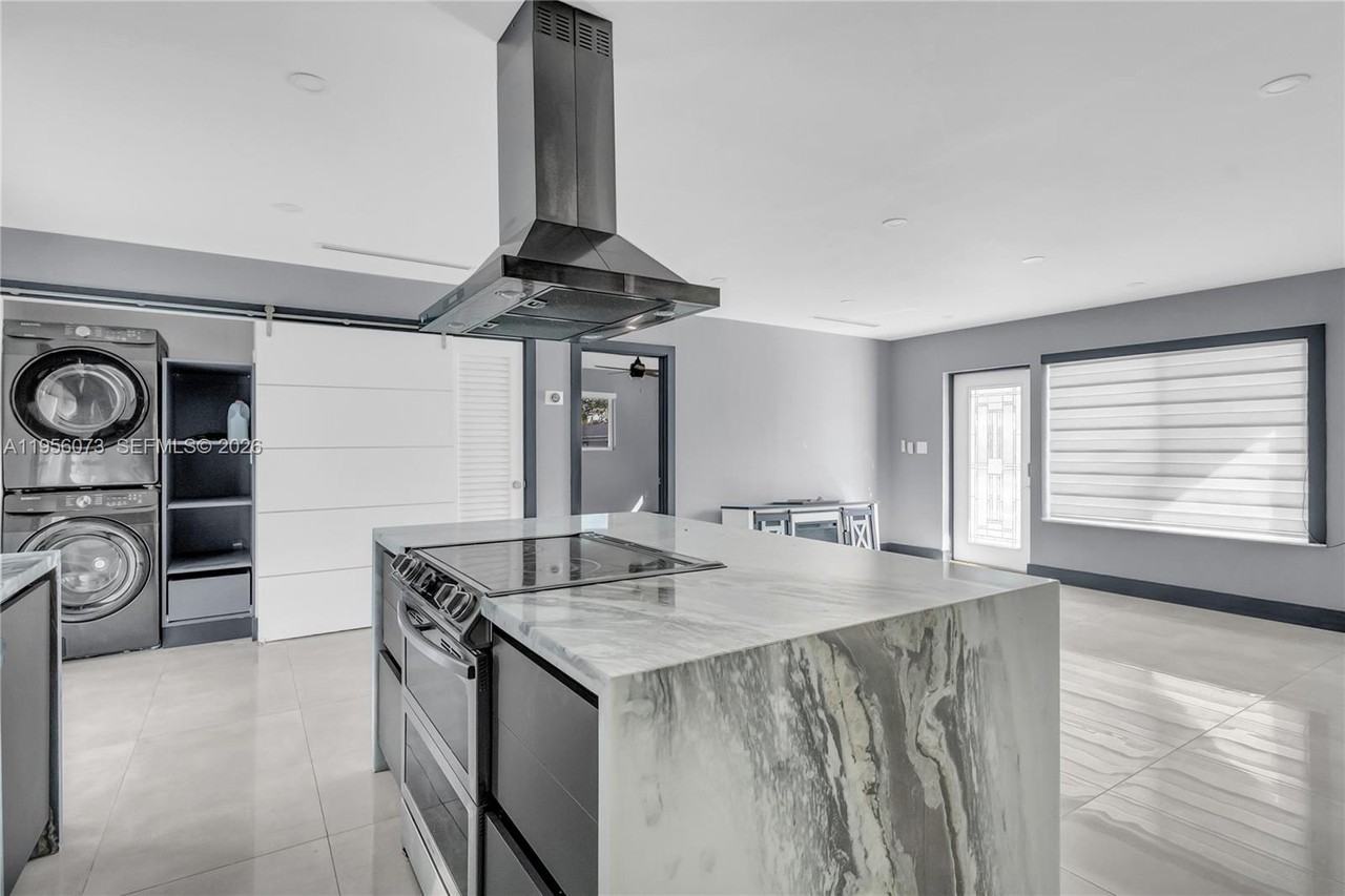 500 Swpway - Photo 6 of 17