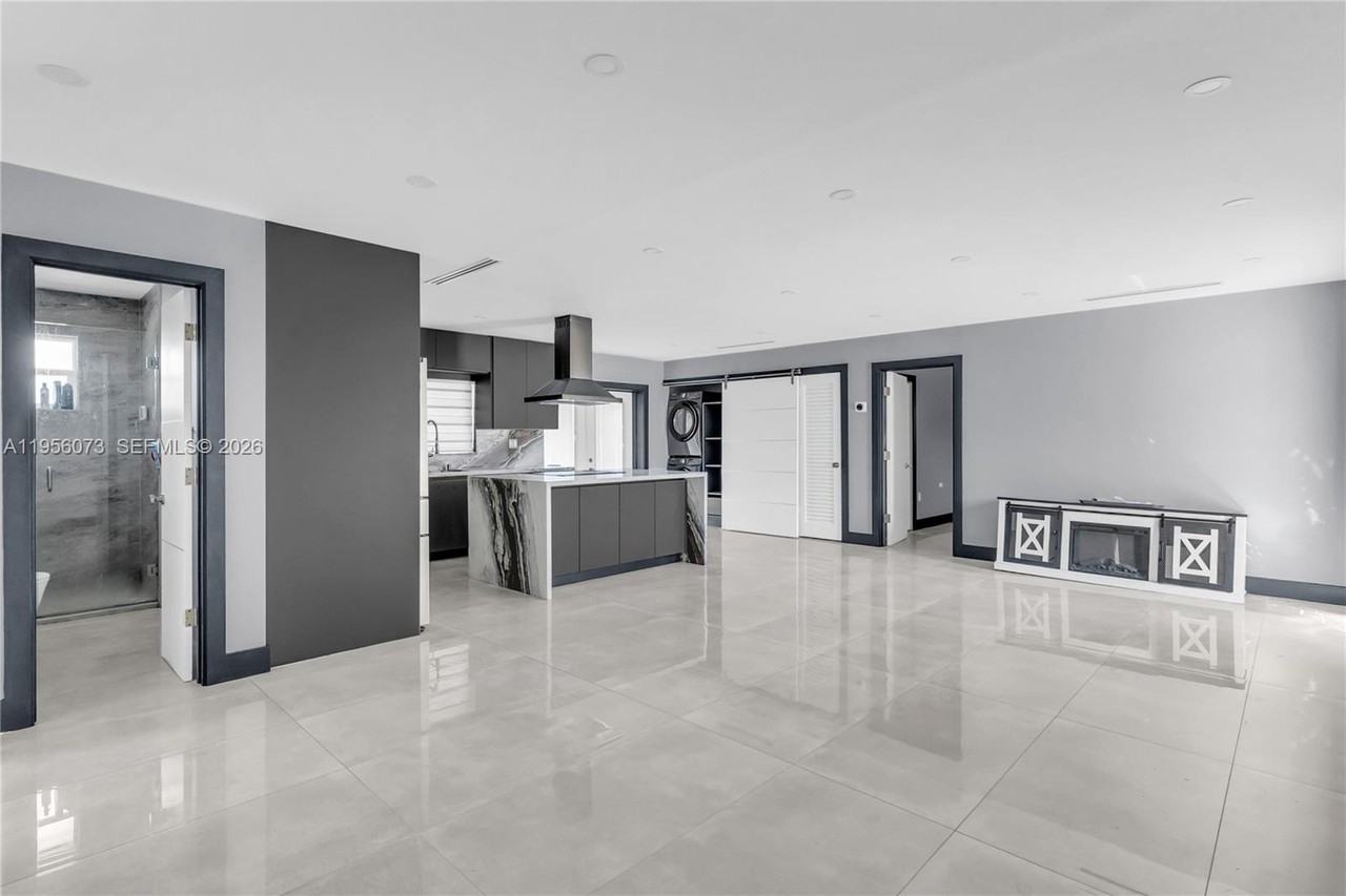 500 Swpway - Photo 7 of 17