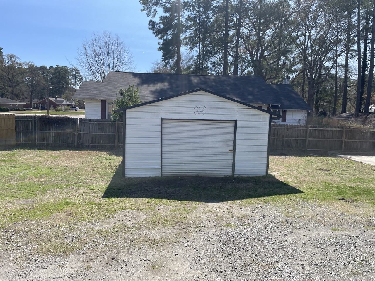 301 W Hamlet St - Photo 3 of 4