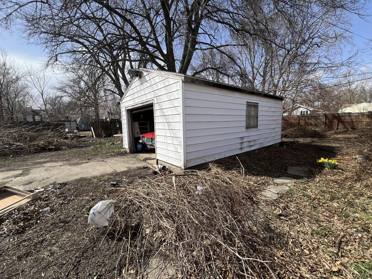 1764 E Lawrence St - Photo 4 of 12