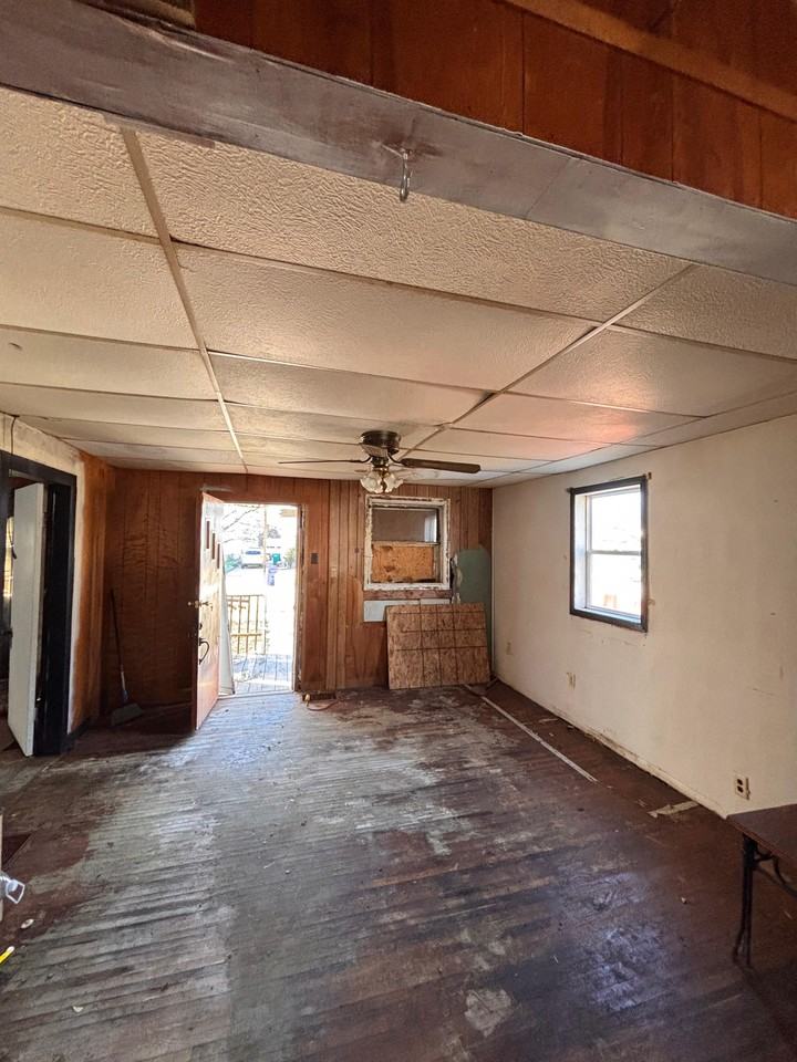 1764 E Lawrence St - Photo 5 of 12