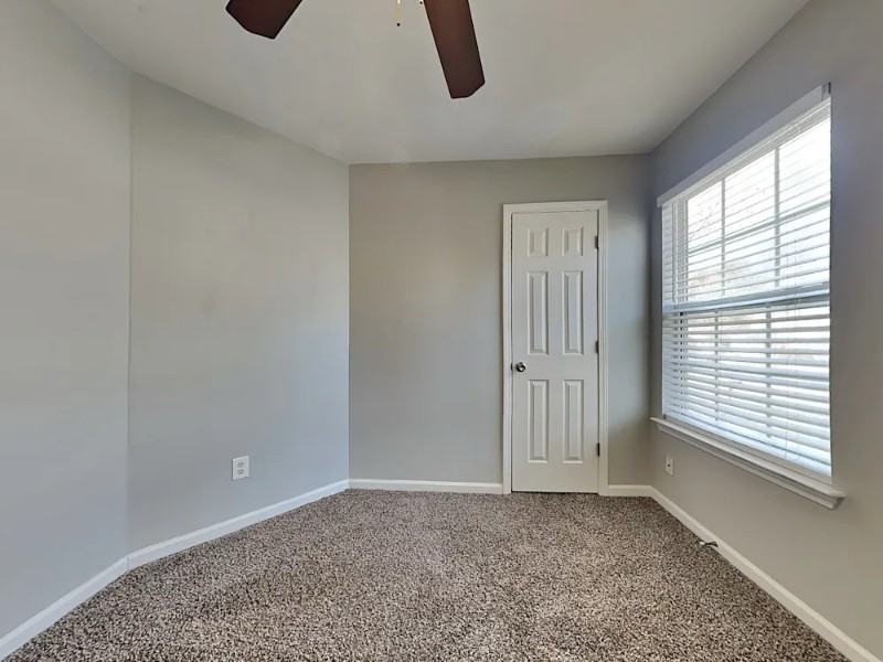 12116 Stewarts Crossing Dr - Photo 2 of 14