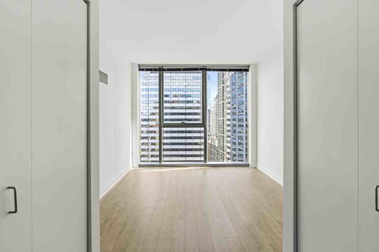 221 N Garland Ct - Photo 2 of 15