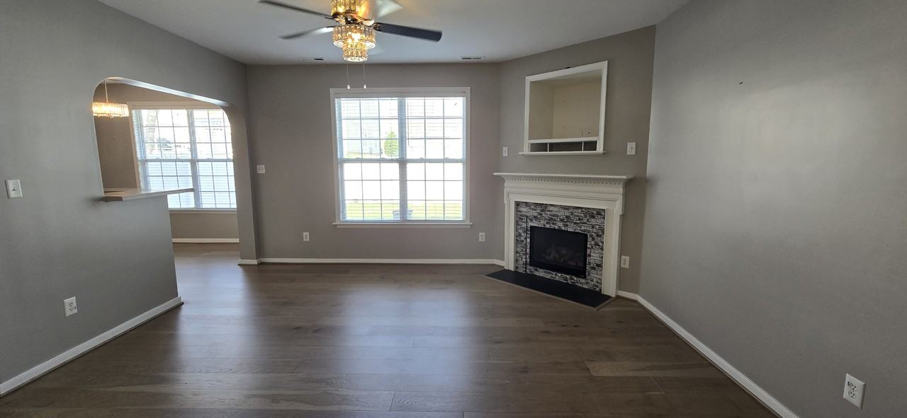 848 Parkland Pl - Photo 3 of 20