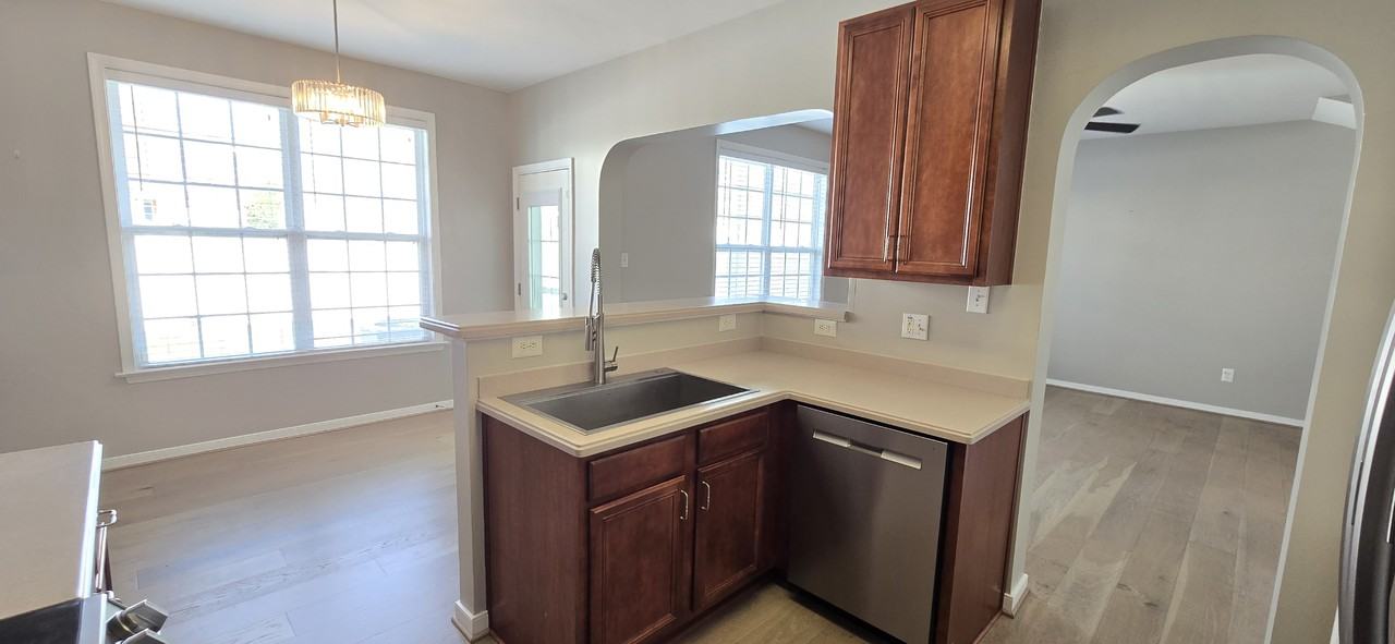 848 Parkland Pl - Photo 7 of 20