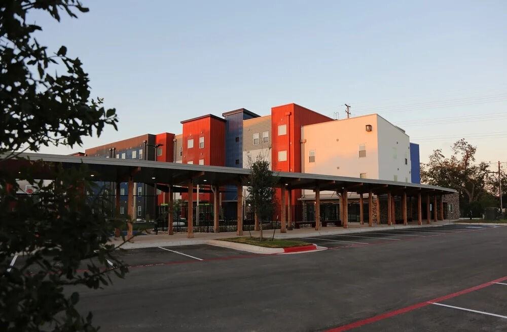 Libertad Austin - Photo 2 of 37