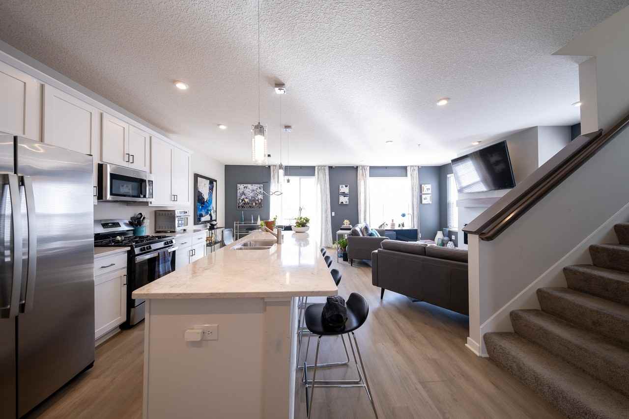 2209 Gateway Curv #1 - Photo 2 of 33