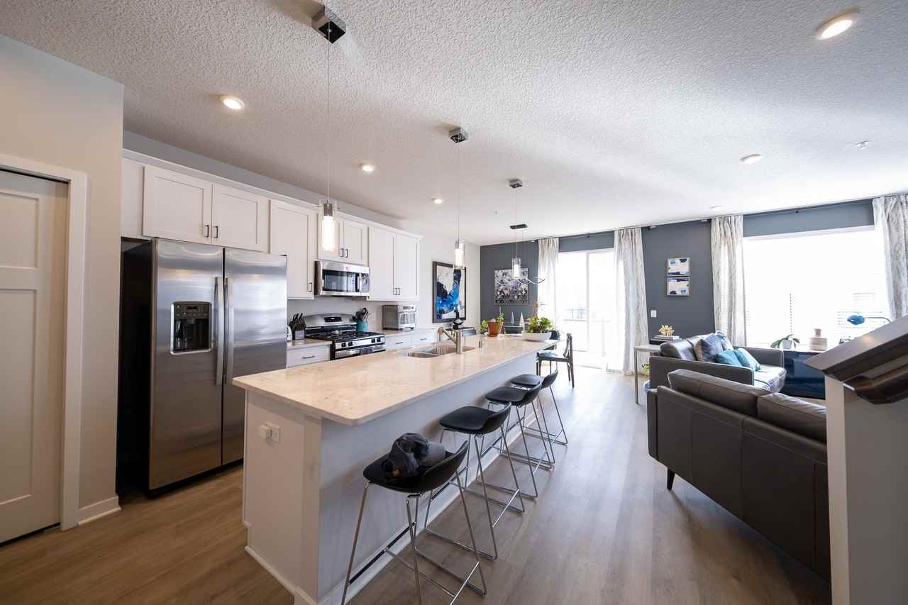 2209 Gateway Curv #1 - Photo 3 of 33