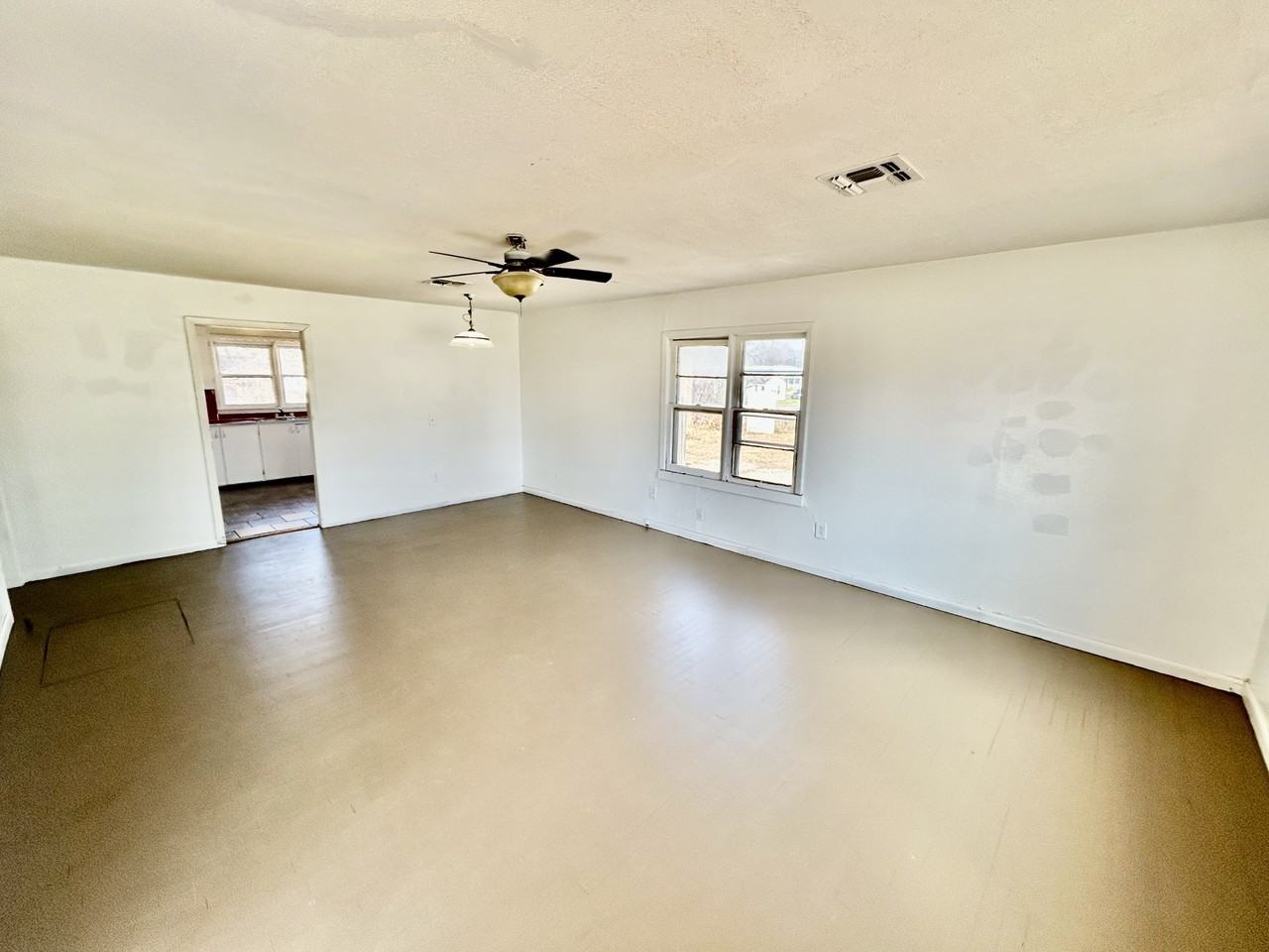 300 E Main St #1 - Photo 2 of 10