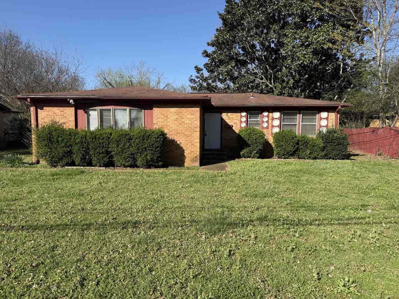 3811 Lakeview Dr Nw #1 - Photo 3 of 22