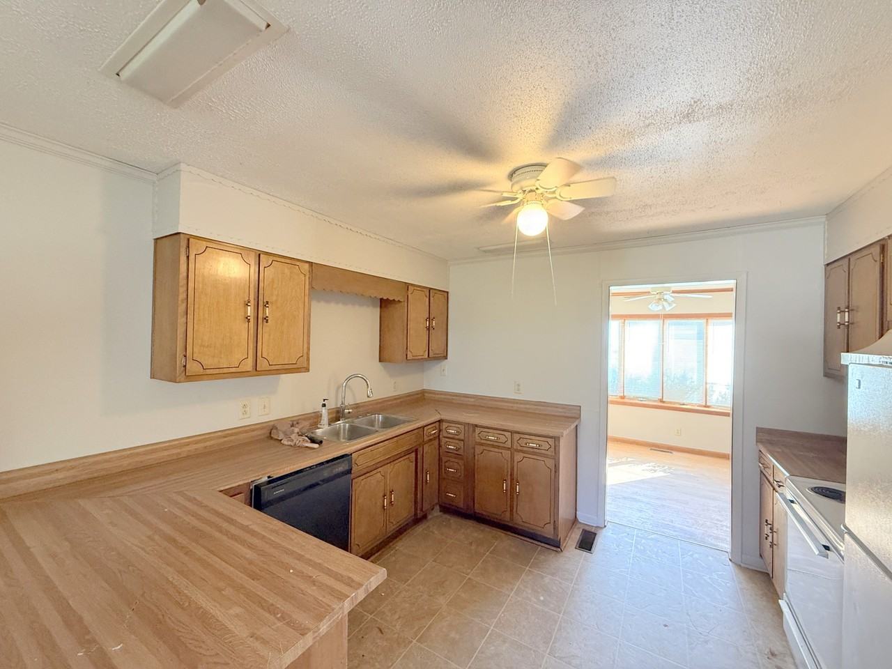 3811 Lakeview Dr Nw #1 - Photo 7 of 22