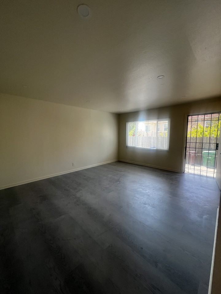 2121 94th Ave #2121 - Photo 3 of 9