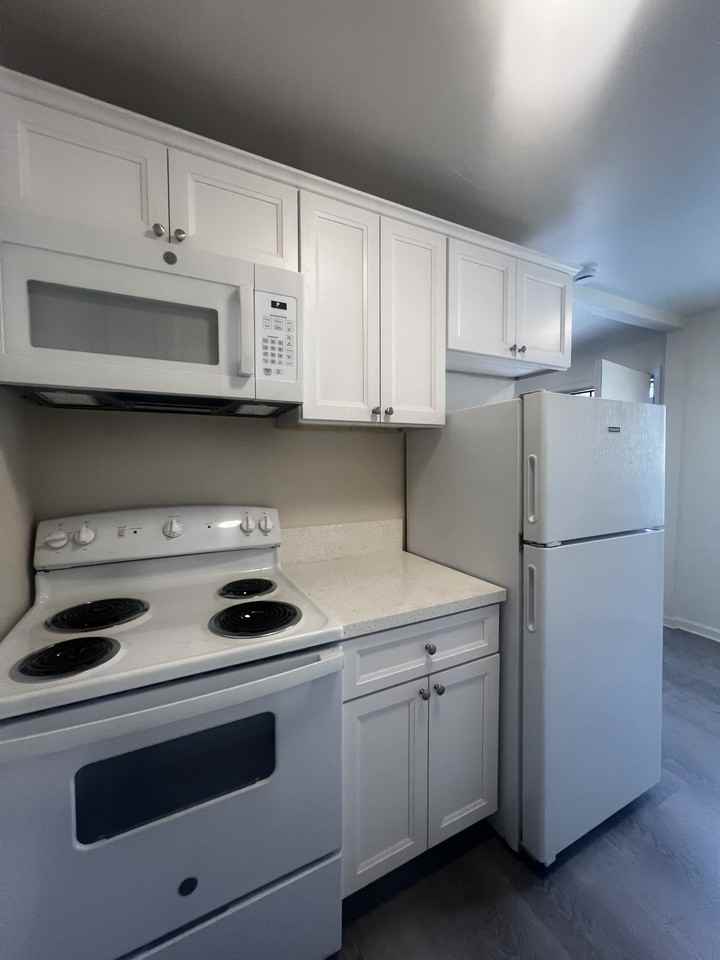 2121 94th Ave #2121 - Photo 6 of 9