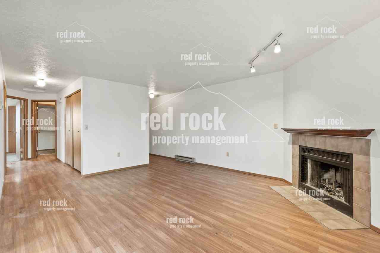 WJ - 4733 North Sullivan Road - Photo 3 of 22