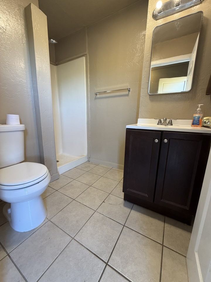 5935 Garden Avenue - Photo 5 of 13