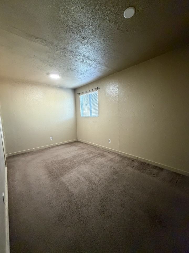 5935 Garden Avenue - Photo 7 of 13