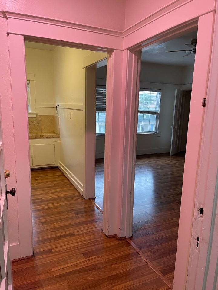 Osos 1341 - Photo 2 of 11