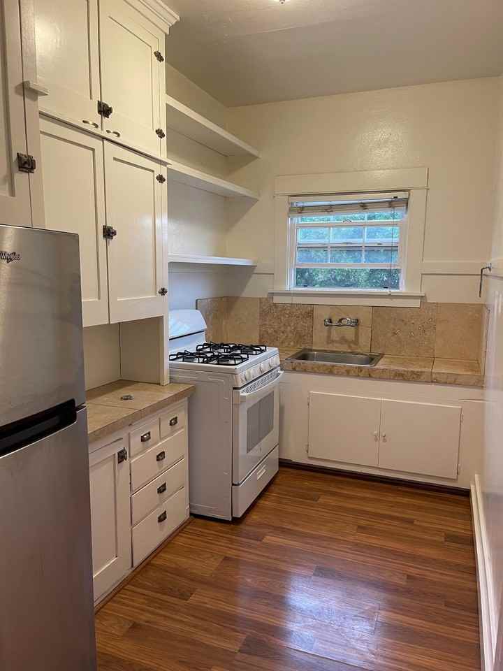 Osos 1341 - Photo 3 of 11