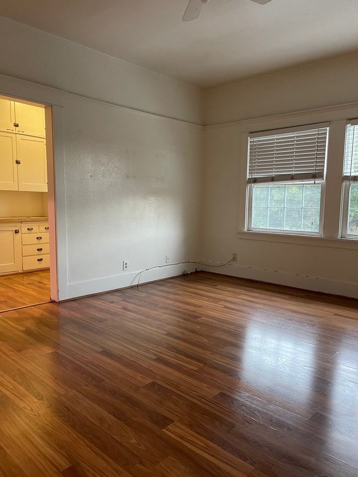 Osos 1341 - Photo 4 of 11