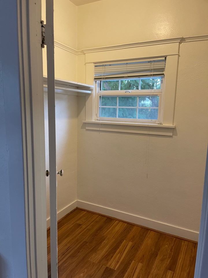 Osos 1341 - Photo 7 of 11