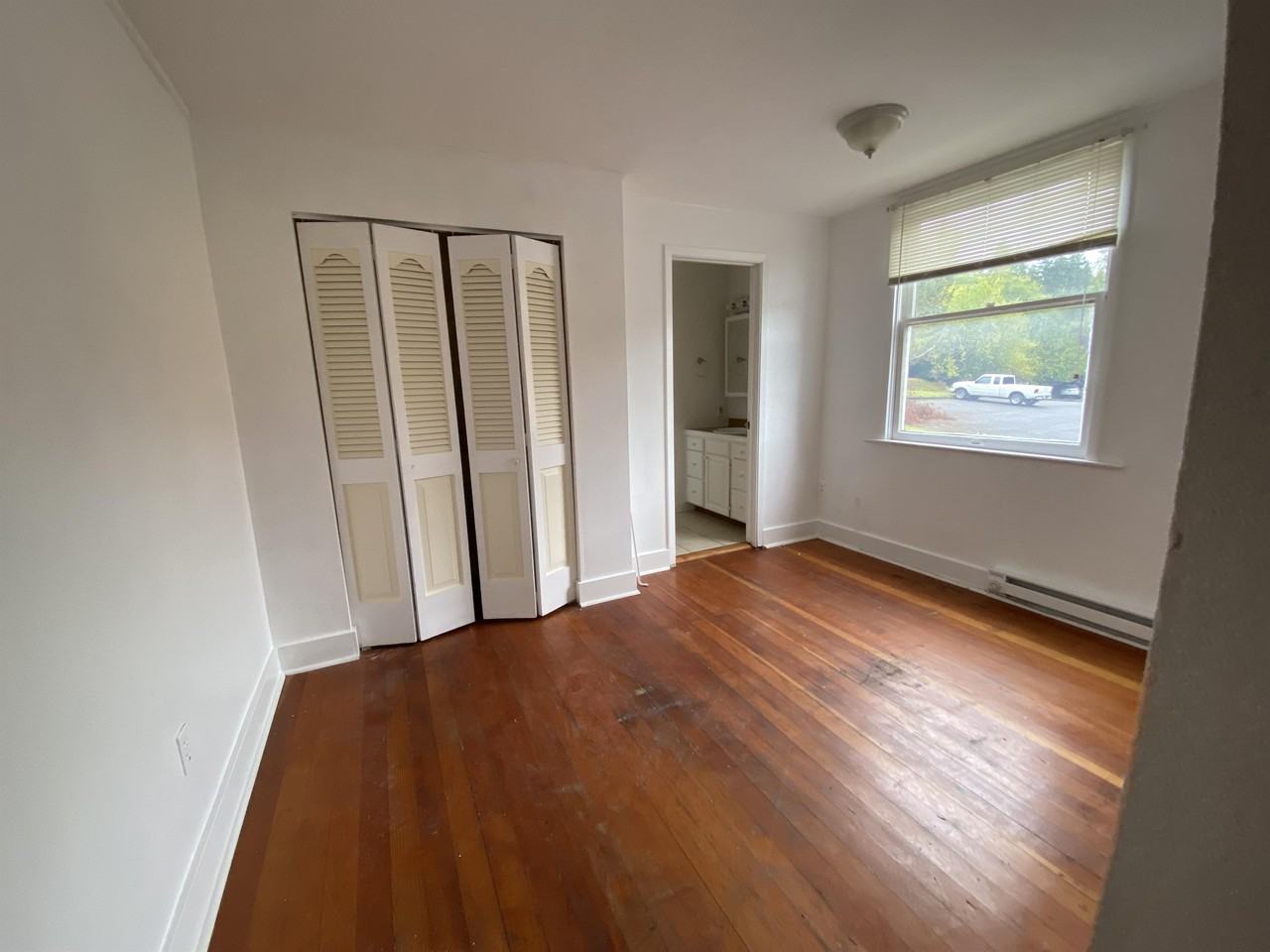 B Street N (1509) - Photo 6 of 9