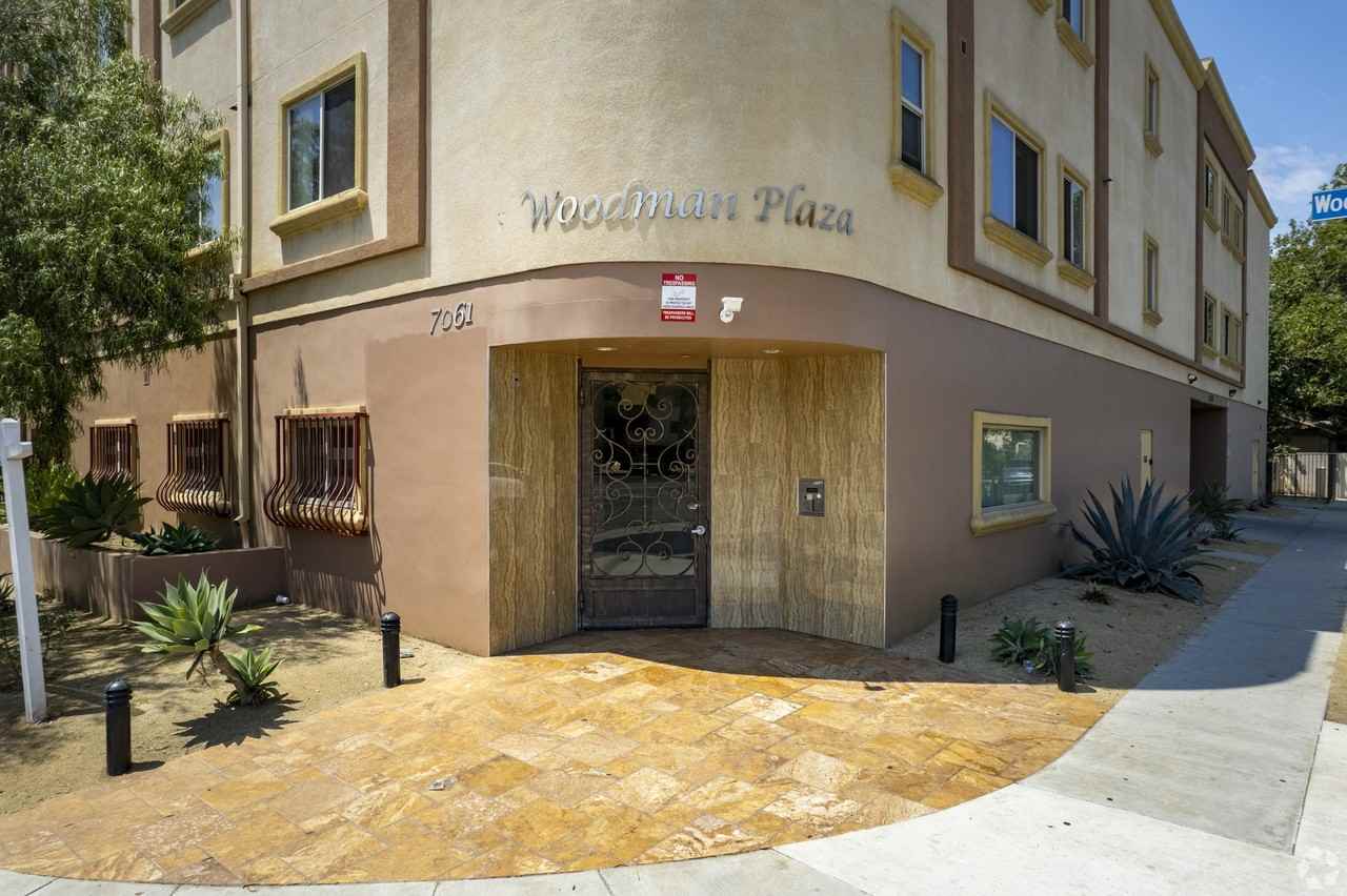WOODMAN  (7061) - Photo 3 of 5