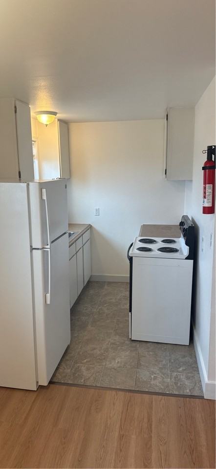 166 Northeast 8th Street - Photo 3 of 11